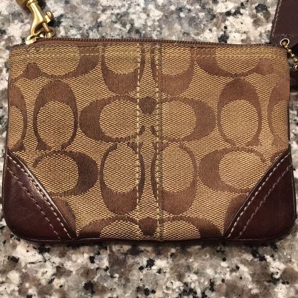 Coach Wristlet - Picture 6 of 7